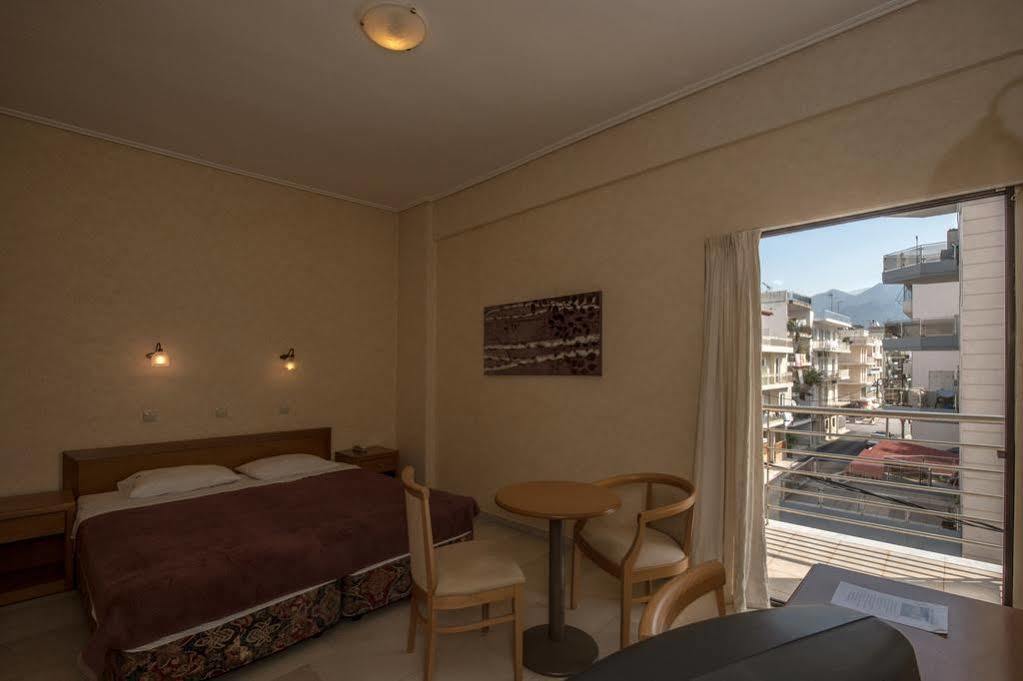 Hotel Ostria Kalamata Luaran gambar