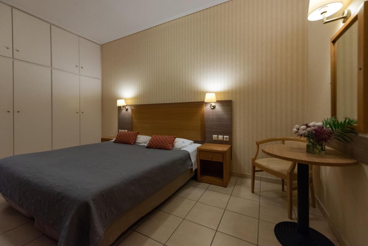 Hotel Ostria Kalamata Luaran gambar